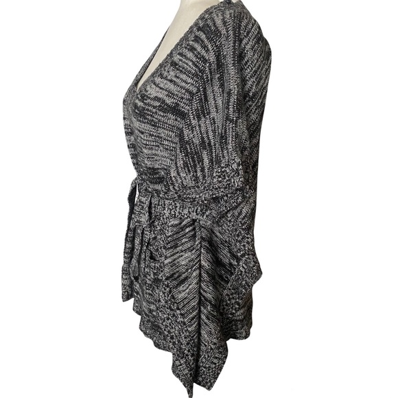 NY & Co. Black & White Pullover Sweater - Size Small - Picture 5 of 13